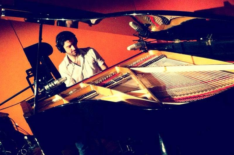 Luciano Le&atilde;es leva blues ao Studio Clio na semana que vem