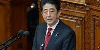 Ministro japonês Shinzo Abe defende pesca de golfinhos