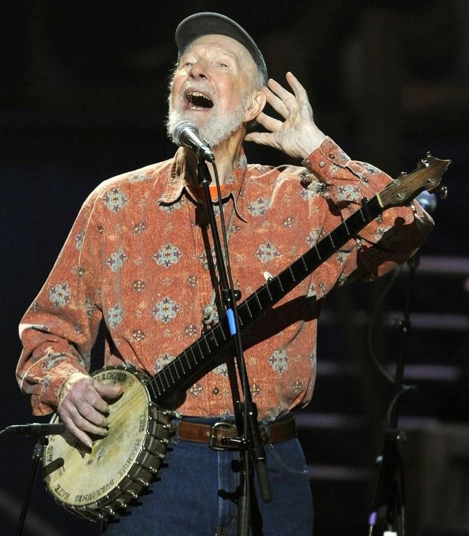 Pete Seeger mentor de v&aacute;rios cantores nos anos 50 e 60, incluindo Bob Dylan e Don McLean