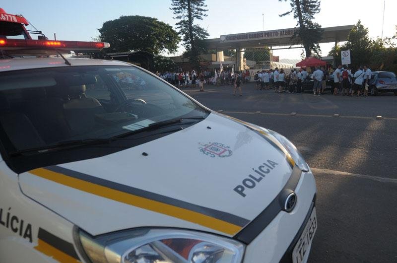 Desde as primeiras horas da manh&atilde; os trabalhadores rodovi&aacute;rios est&atilde;o na frente das garagens