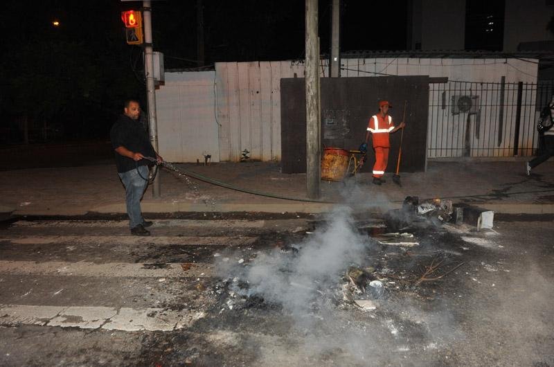 Cortes frequentes de &aacute;gua motivaram o protesto