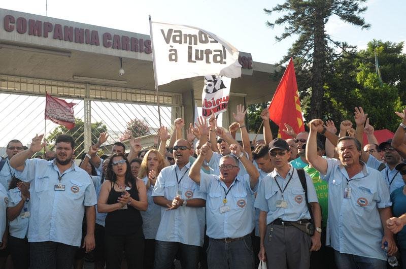 Rodovi&aacute;rios descartam voltar ao trabalho antes de assembleia
