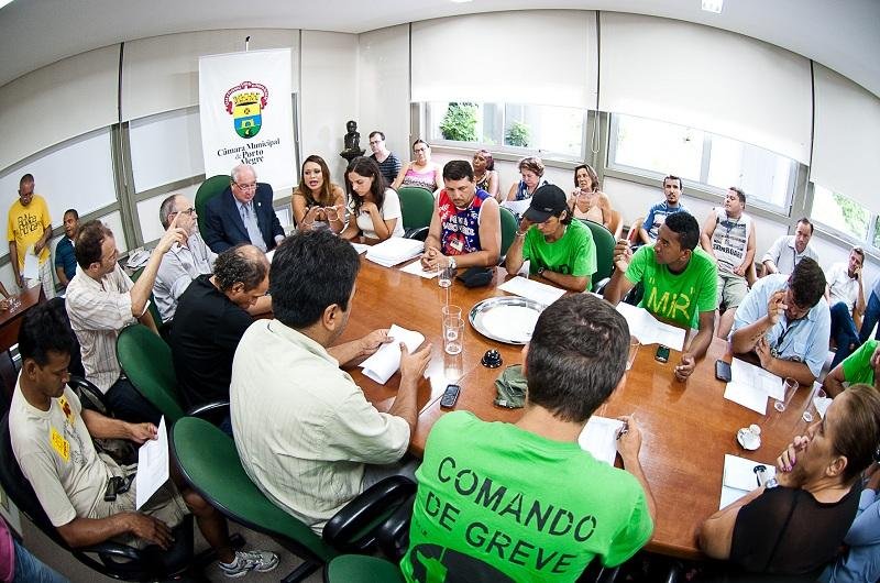 Rodovi&aacute;rios e presidente da C&acirc;mara se reuniram na tarde desta sexta