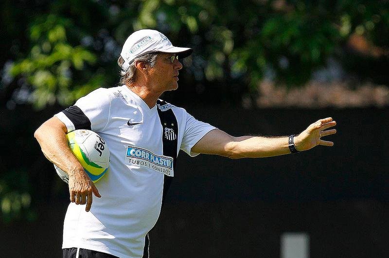 T&eacute;cnico j&aacute; perdeu Montillo para o Shandong Luneng, da China
