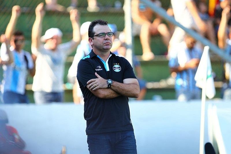 Enderson Moreira desaprovou a atitude do torcedor