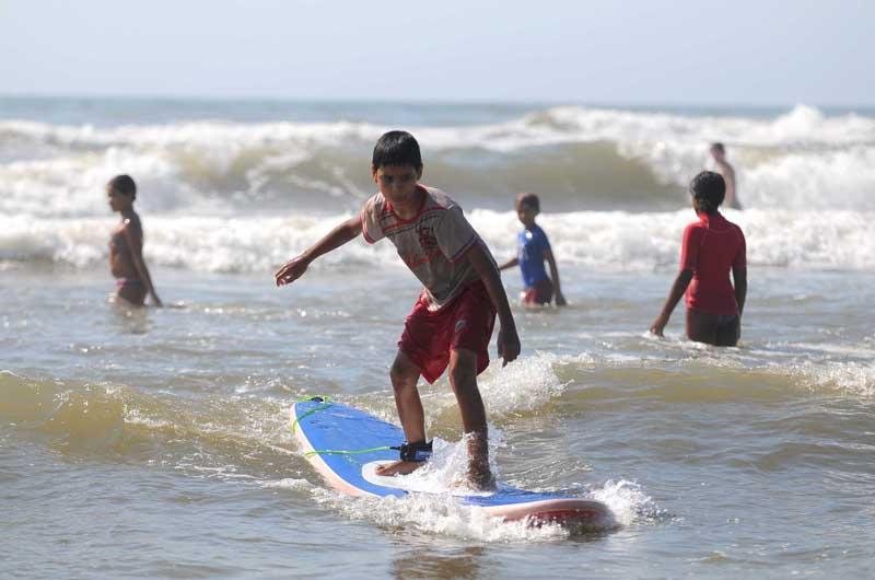 Litoral Norte tem sol forte e vento fraco