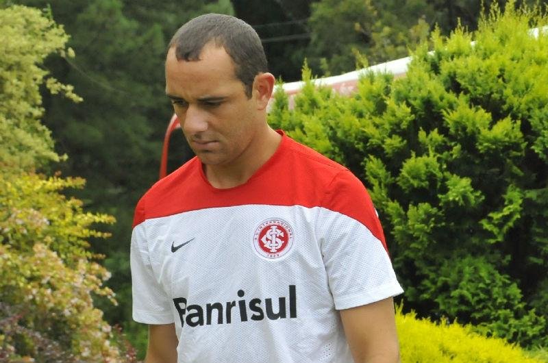 Josimar viaja para S&atilde;o Paulo e faz exames