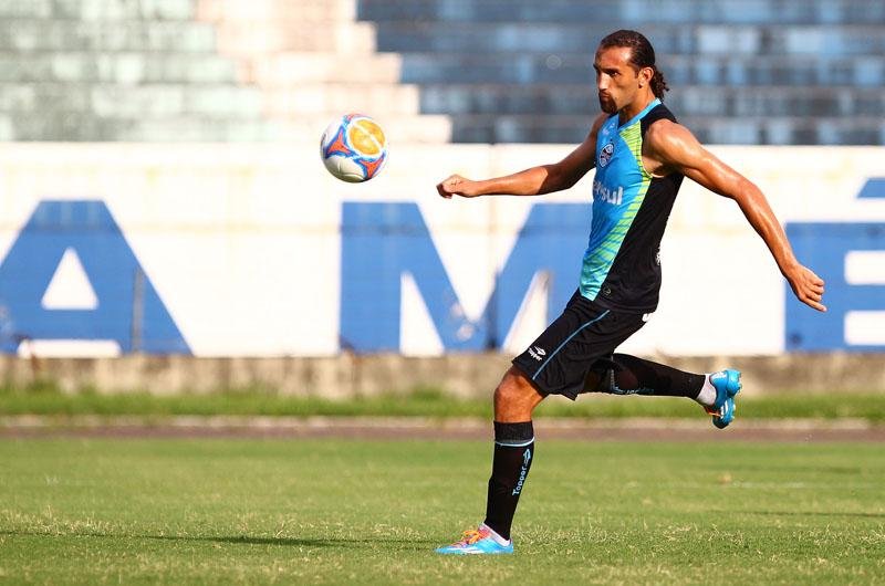 Atacante fez apelo para torcida do Gr&ecirc;mio ap&oacute;s problema no Alfredo Jaconi