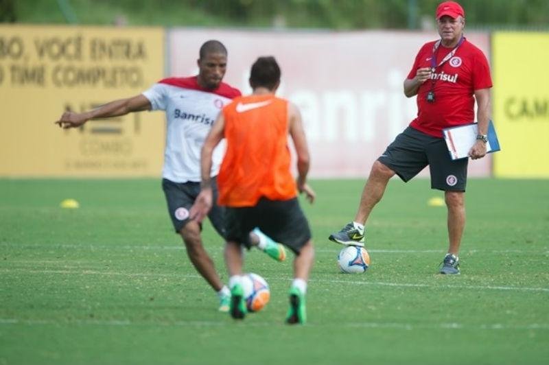Abel mandar&aacute; o time reserva para enfrentar o Pelotas