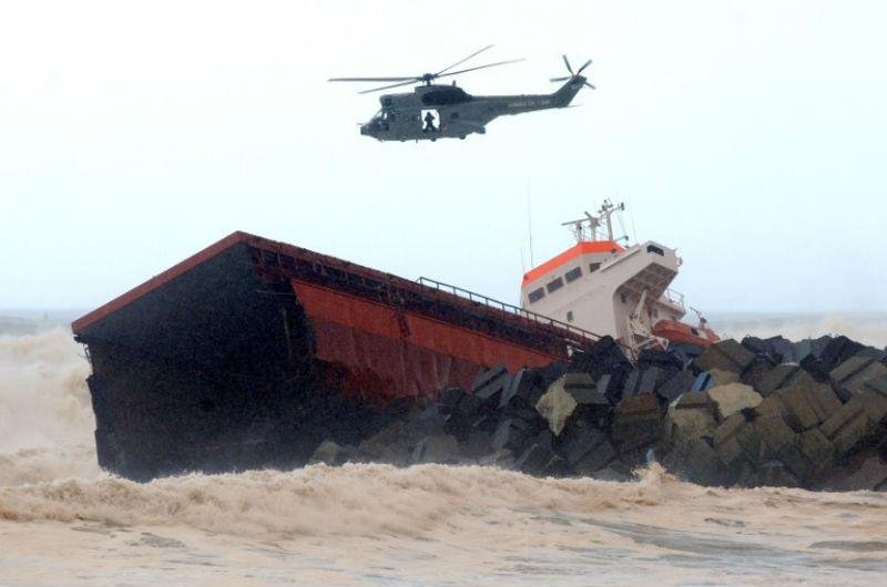 O barco sofreu uma avaria de motor quando sa&iacute;a do porto de Bayona