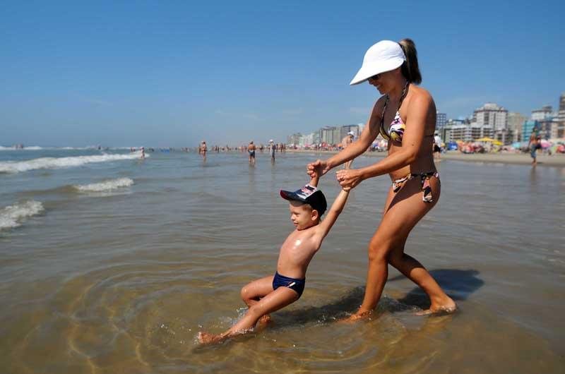 Mar limpo em Cap&atilde;o da Canoa