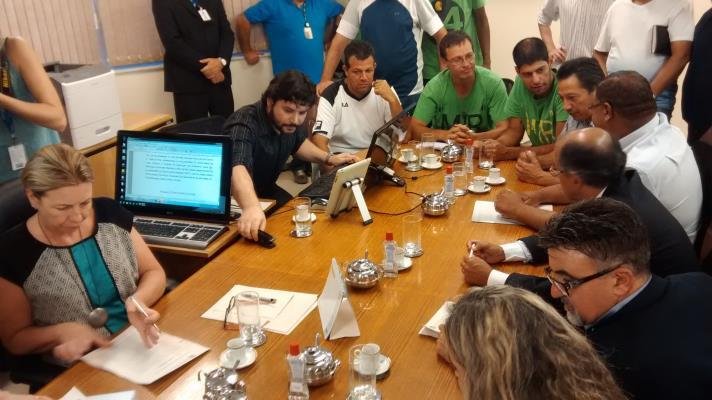 Reuni&atilde;o desta quinta ser&aacute; a quarta tentativa de acordo