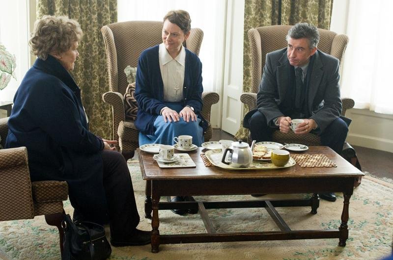 Judi Dench e Steve Coogan em hist&oacute;ria inspirada em fato real