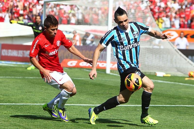 Primeiro Gre-Nal ser&aacute; no Beira-Rio, em agosto