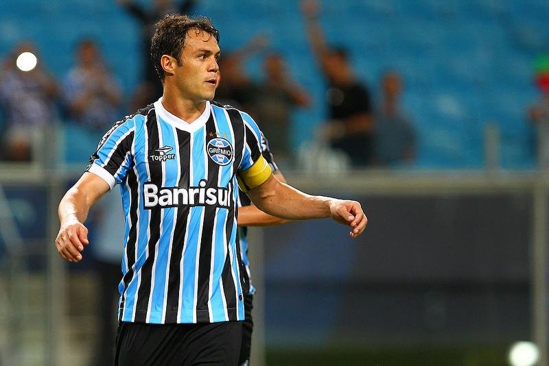 Kleber ser&aacute; reavaliado pelo departamento m&eacute;dico gremista