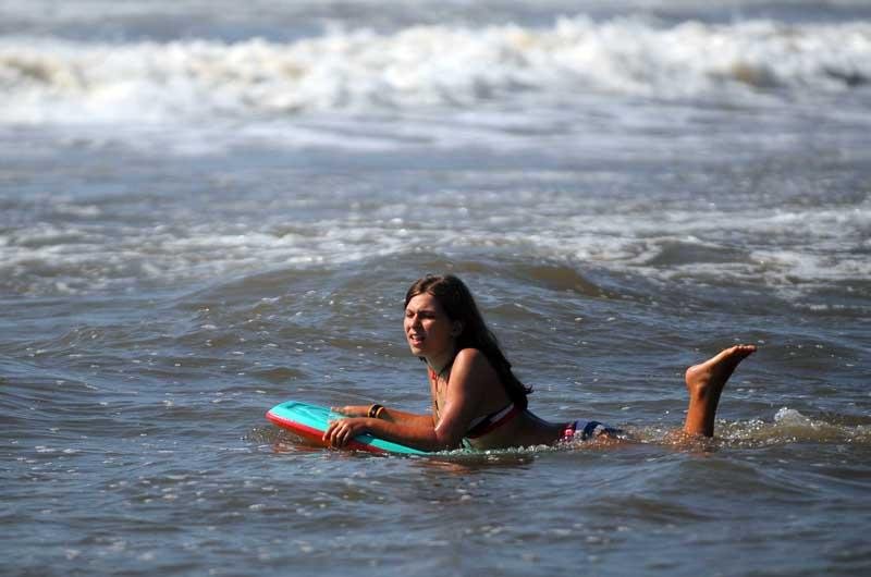 Manh&atilde; foi de sol forte e temperatura alta no Litoral Norte
