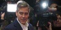 George Clooney participa do lançamento do seu filme no Festival de Berlim