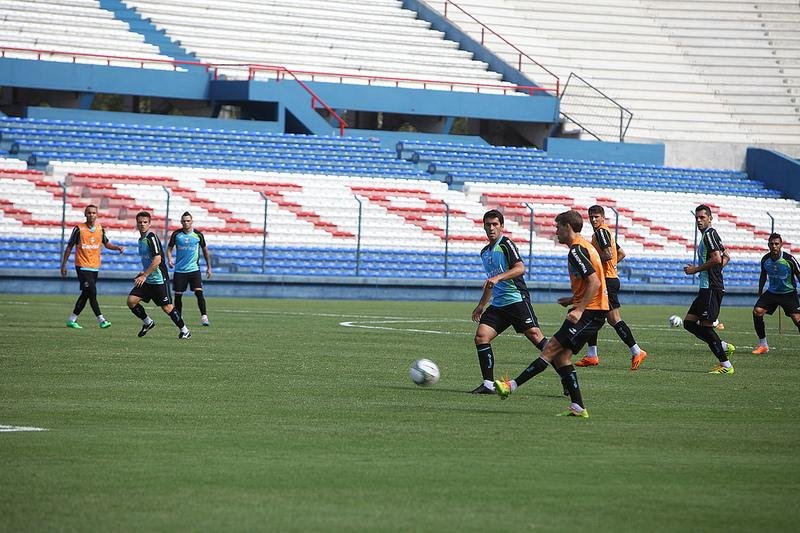Gr&ecirc;mio frez treino de reconhecimento no Parque Central antes da partida