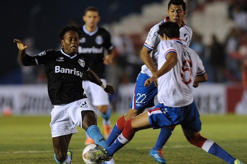 Tricolor estreia na Libertadores encarando a tradi&ccedil;&atilde;o uruguaia em Montevid&eacute;u