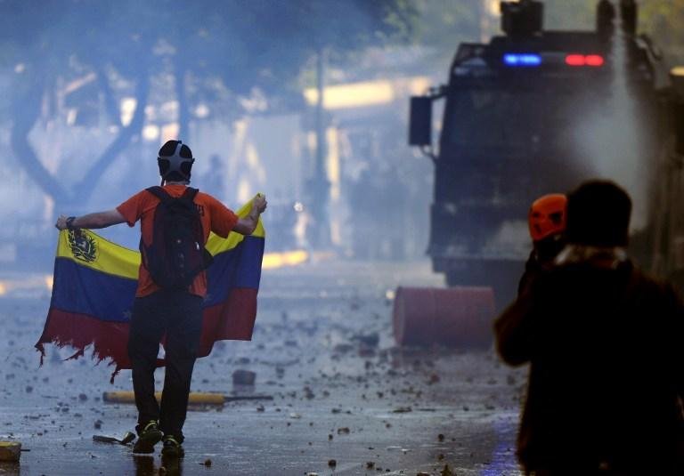 Opositores e governistas voltam &agrave;s ruas da Venezuela