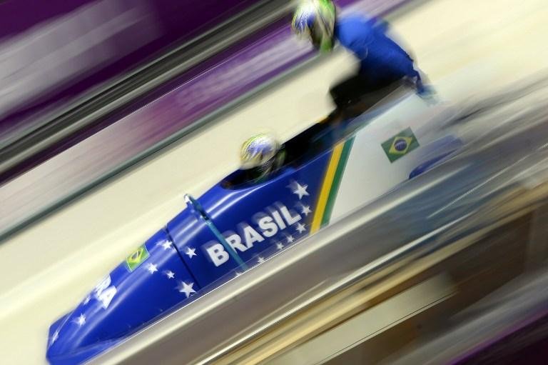 Brasileiras do bobsled sofrem acidente durante treino