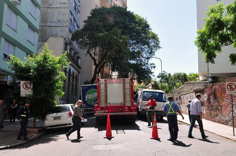 Fiscais da EPTC realizaram o controle do tr&acirc;nsito na regi&atilde;o