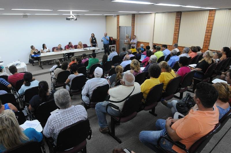Ar condicionado nos &ocirc;nibus foi um dos temas debatidos