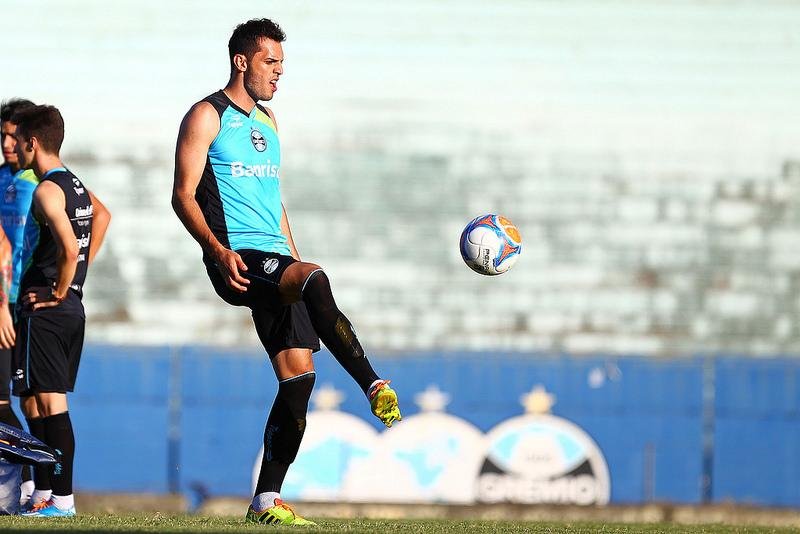 Rhodolfo quer foco no Caxias apesar de ansiedade com Libertadores