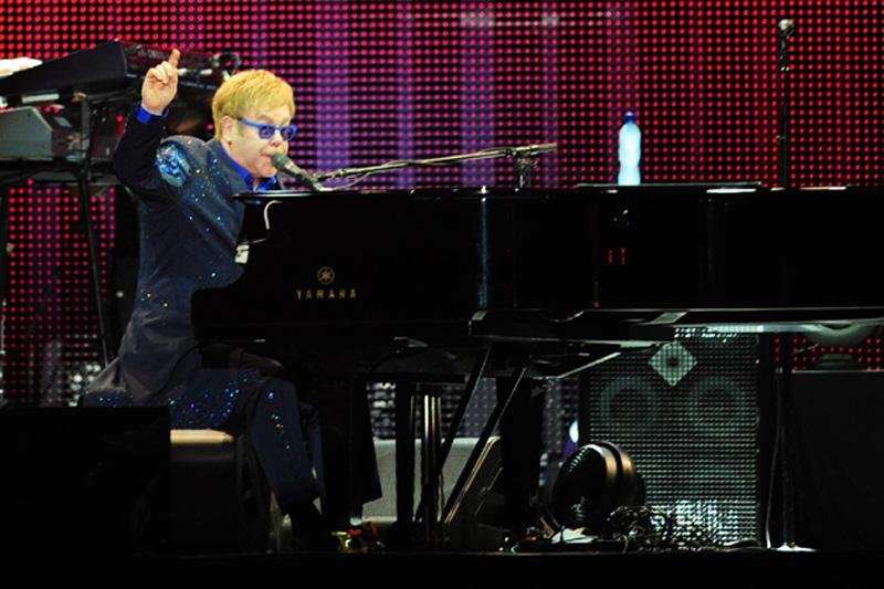 Show de Elton John ser&aacute; transmitido nos cinemas
