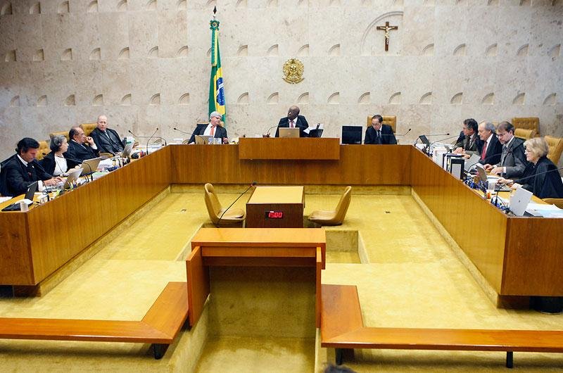STF suspende julgamento de novos recursos do processo do mensal&atilde;o