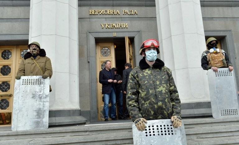 Viktor Yanukovytch deixou Kiev e se dirigiu para o leste do pa&iacute;s
