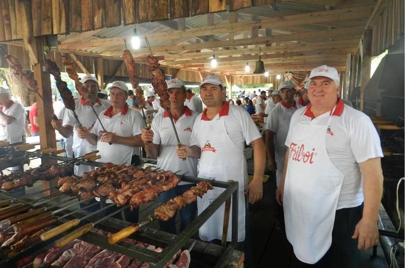 O evento foi organizado por um grupo de churrasqueiros 