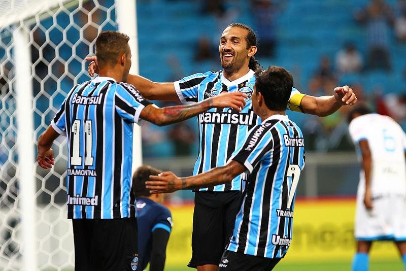 Gr&ecirc;mio est&aacute; embalado por sequ&ecirc;ncia de vit&oacute;rias