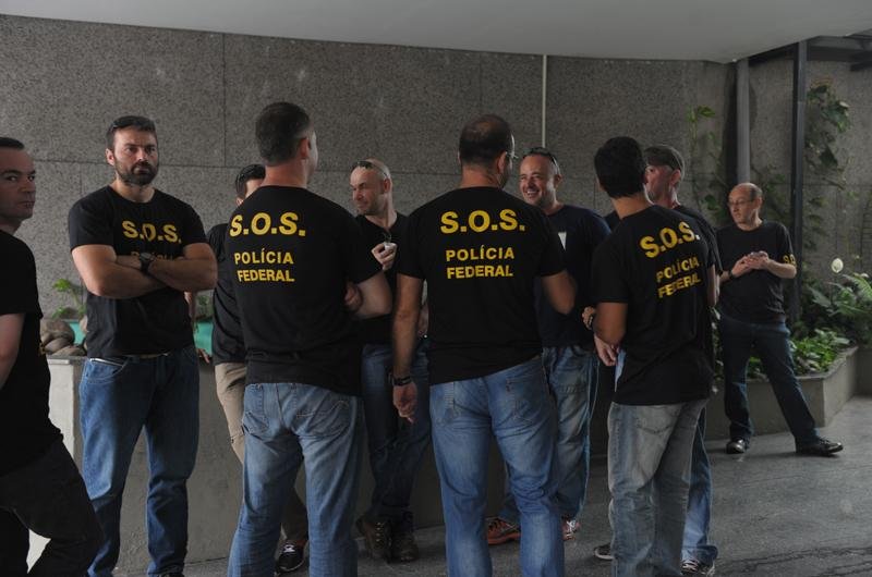Policiais federais pedem um aumento de 45%