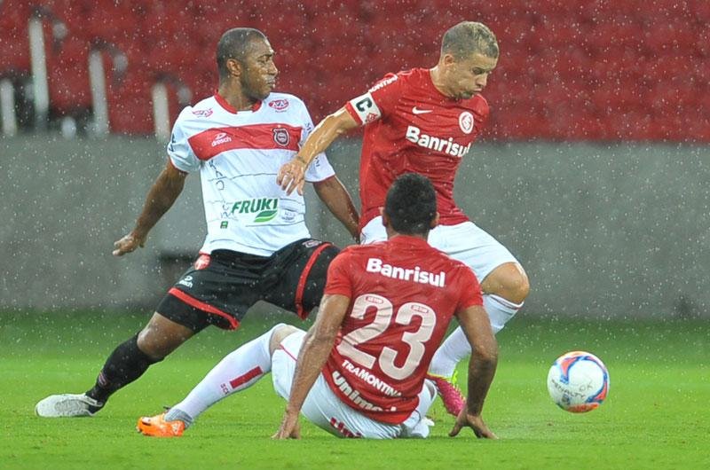 D&acute;Alessandro ser&aacute; um dos poupados contra o Esportivo nesta sexta