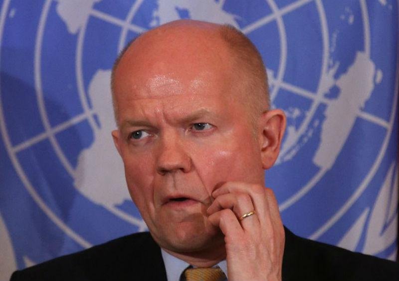 Ministro brit&acirc;nico est&aacute; preocupado com situa&ccedil;&atilde;o na Ucr&acirc;nia