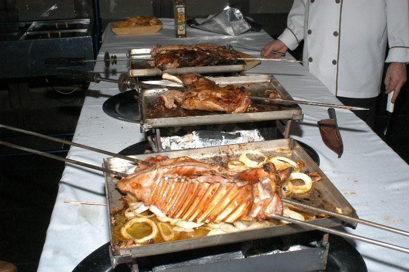 Setor de gastronomia t&iacute;pica ga&uacute;cha est&aacute; se preparando para a chegada dos torcedores