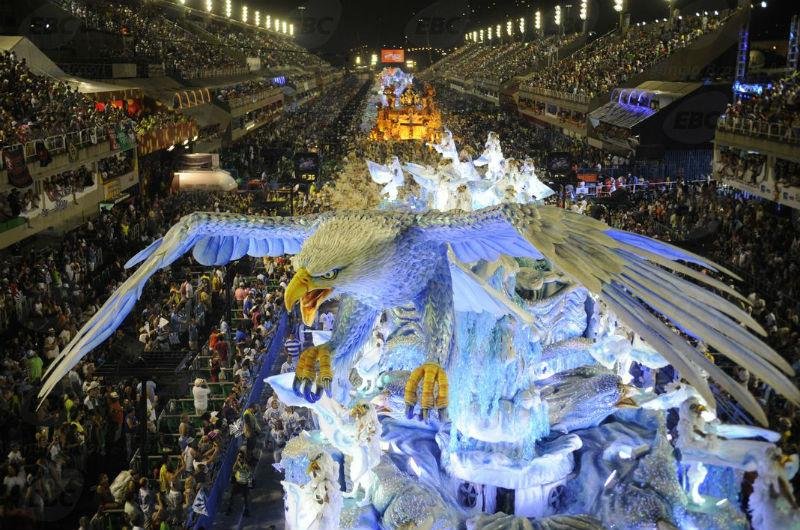Escola n&atilde;o vence um Carnaval h&aacute; 30 anos