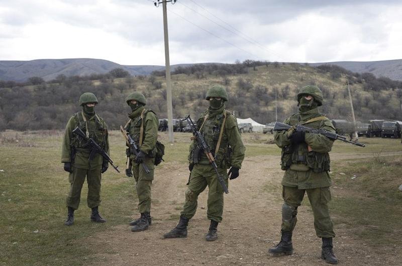 For&ccedil;as russas assumiram controle parcial de duas bases de lan&ccedil;amento de m&iacute;sseis na Crimeia