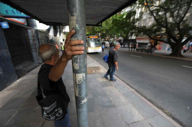 Usu&aacute;rios foram pegos de surpresa com nova paralisa&ccedil;&atilde;o 
