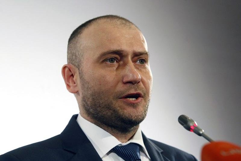 Dimitro Yarosh &eacute; l&iacute;der do grupo de direita Pravy Sektor 