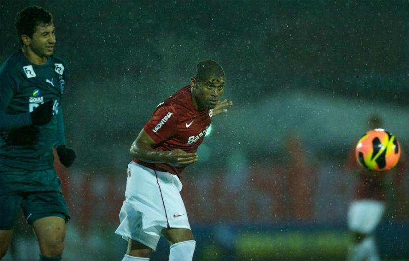  Volante retorna ao time neste domingo contra Aimor&eacute;