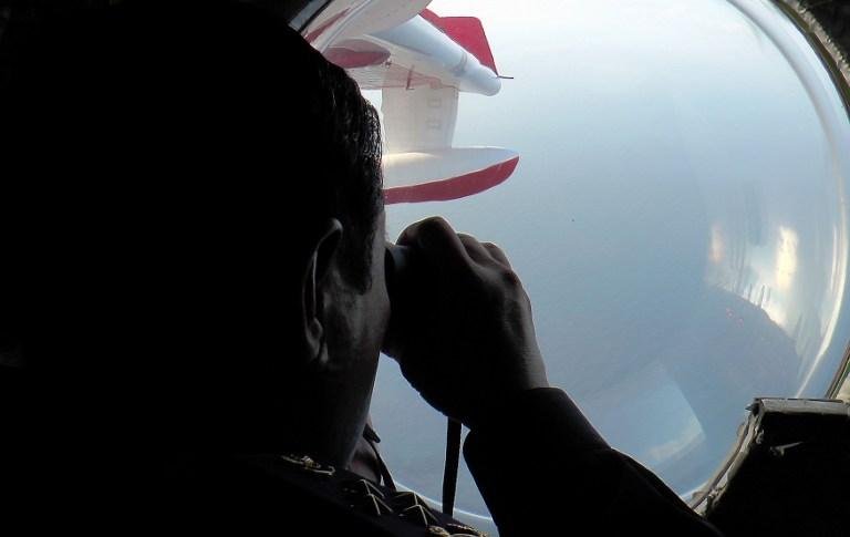 Poss&iacute;veis destro&ccedil;os de avi&atilde;o desaparecido s&atilde;o localizados perto do Vietn&atilde;