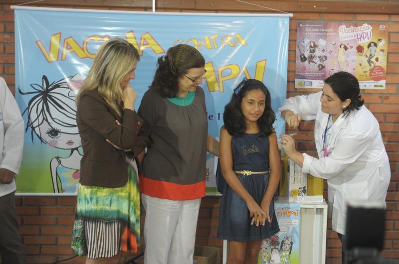 Vacina&ccedil;&atilde;o pretende atingir garotas com idade entre 11 e 13 anos at&eacute; o dia 10 de abril