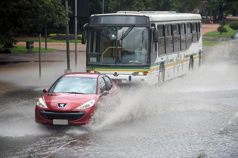 Motoristas precisaram aten&ccedil;&atilde;o redobrada para circular