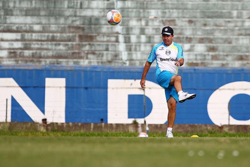 Observa&ccedil;&otilde;es feitas pela comiss&atilde;o de Enderson Moreira mostram pontos fortes e fracos do NOB
