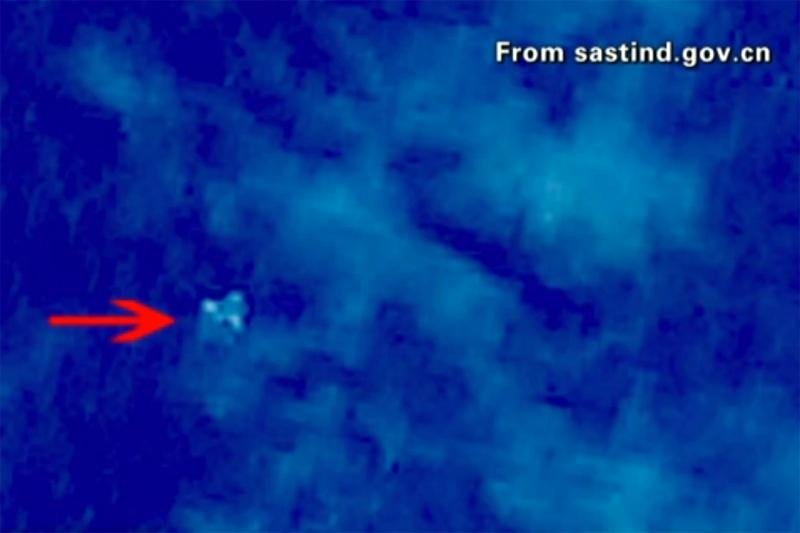 Sat&eacute;lite chin&ecirc;s registra imagens no mar que podem ser do avi&atilde;o