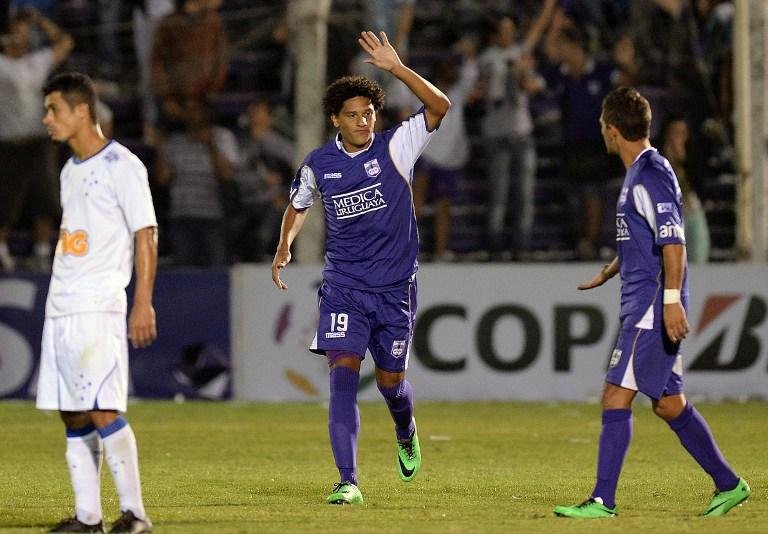 Fam&iacute;lia de ga&uacute;cho do Defensor destaca supera&ccedil;&atilde;o do atacante
