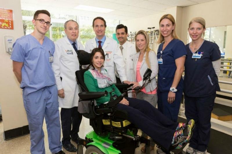 Lais Souza permanece em recupera&ccedil;&atilde;o em Miami 