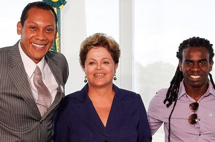 Presidente prestou solidariedade ao &aacute;rbitro M&aacute;rcio Chagas e ao volante Tinga por terem sido v&iacute;timas de racismo